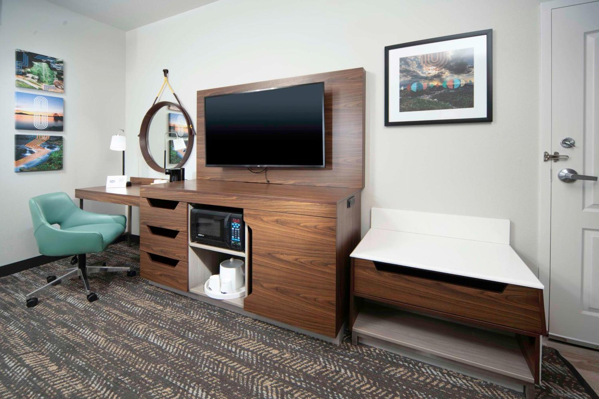 Hampton Inn Брайънт Екстериор снимка