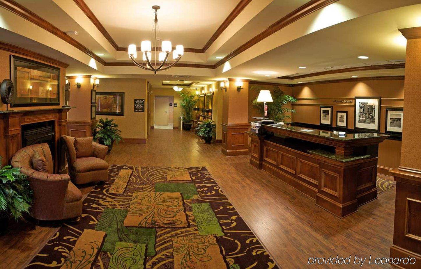 Hampton Inn Брайънт Интериор снимка